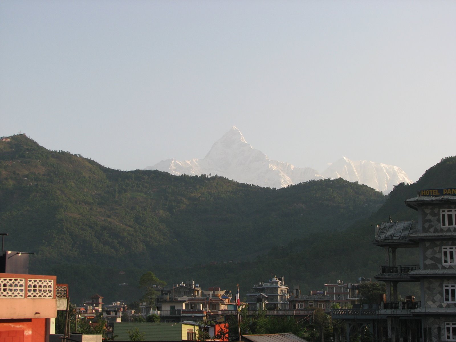 [Annapurna_View_from_Pokhara.JPG]