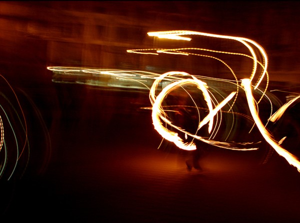 [Ana_Carloto_You_Drawing+with+light+series-Playing+with+Fire_2005.jpg]