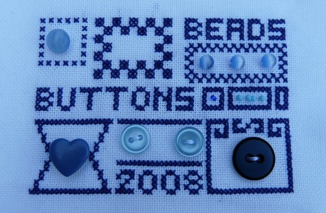 [Beads+&+buttons.JPG]