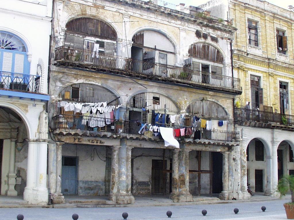 [Cuba+La+Habana.jpg]