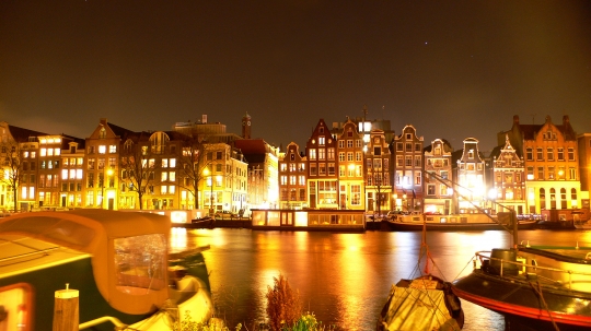 [Amsterdam+night.jpg]