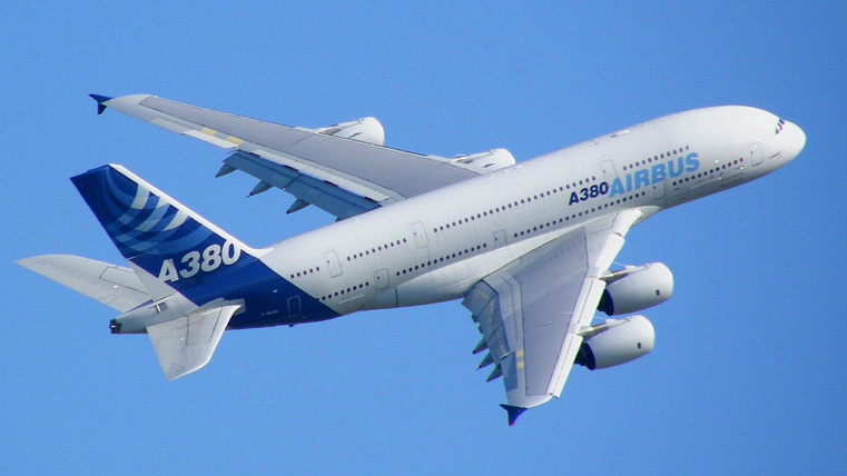 [Airbus_A380_blue_sky.jpg]