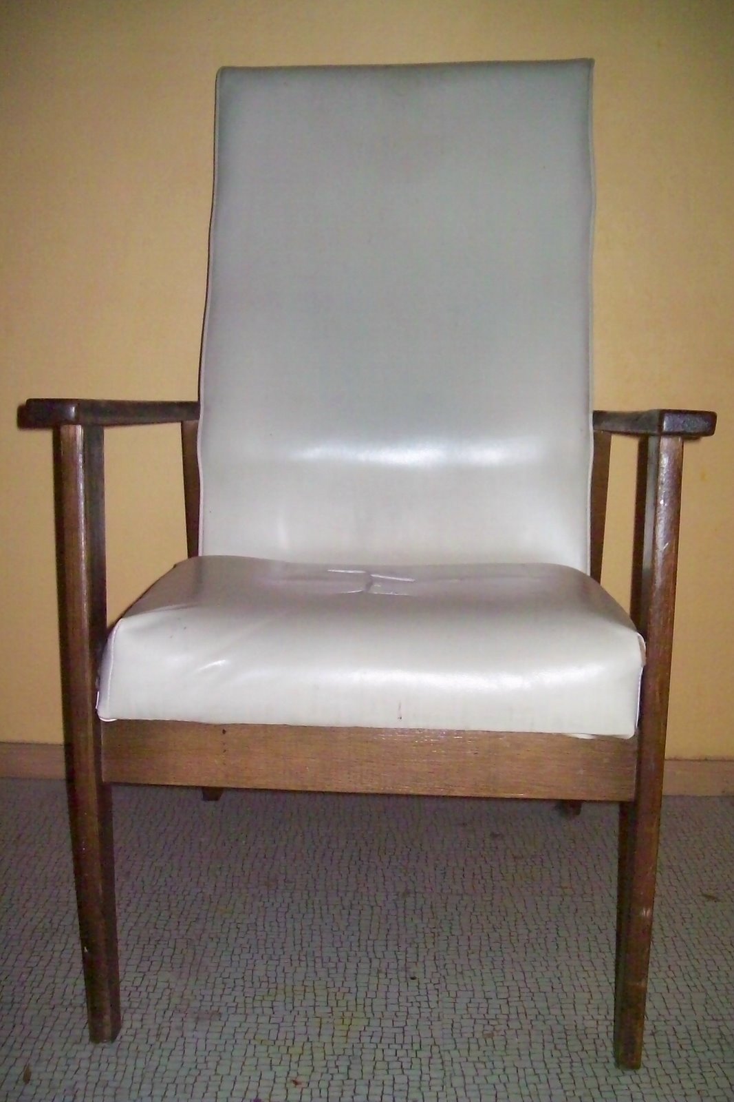 [Before+Chair.jpg]