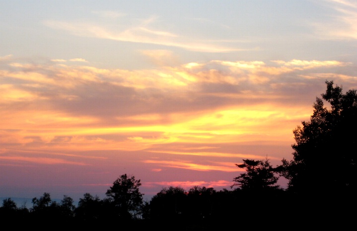 [01m-sunset.JPG]