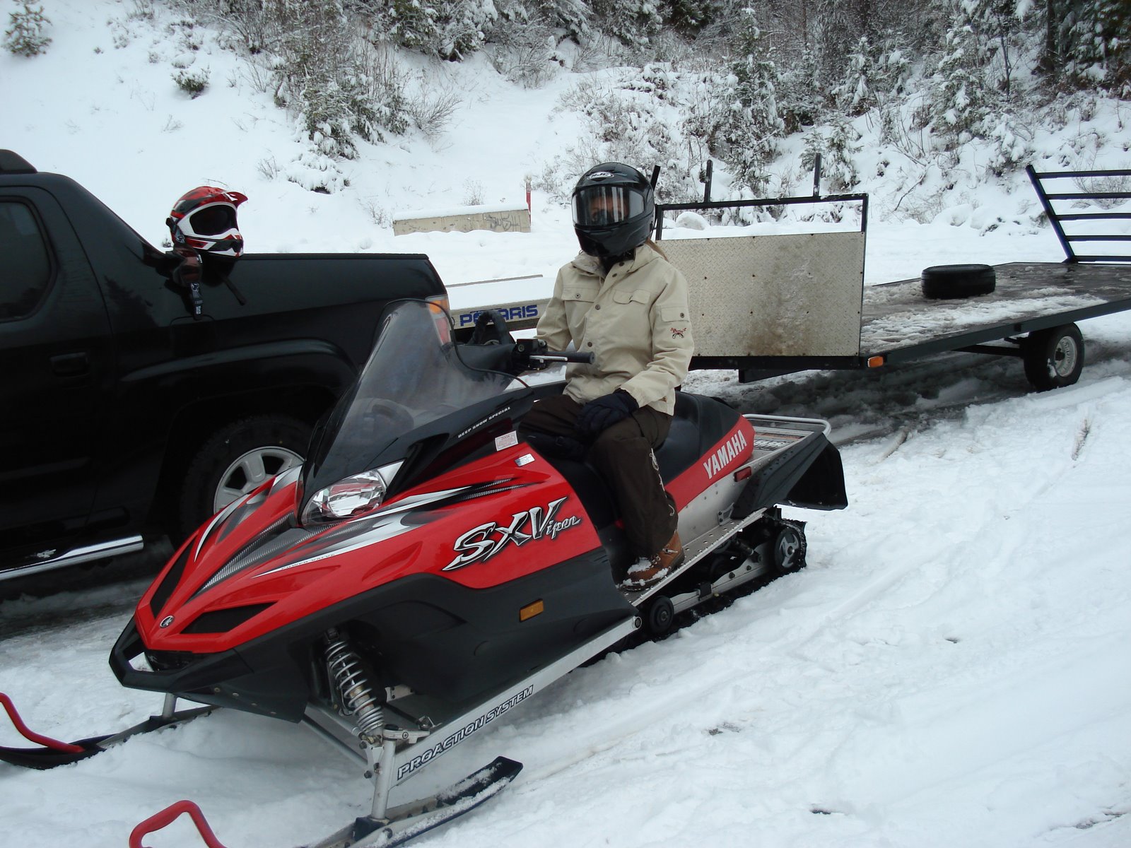 [Christmas+Pictures+and+Snowmobiling+001.jpg]