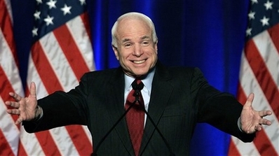 [McCain+wants+a+hug,+2.7.08.jpg]
