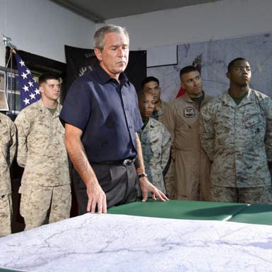 [Bush+in+Iraq,+9.3.07++5.jpg]