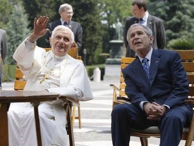 [Bush+&+Pope+Ratzi,+6.13.08++1.jpg]