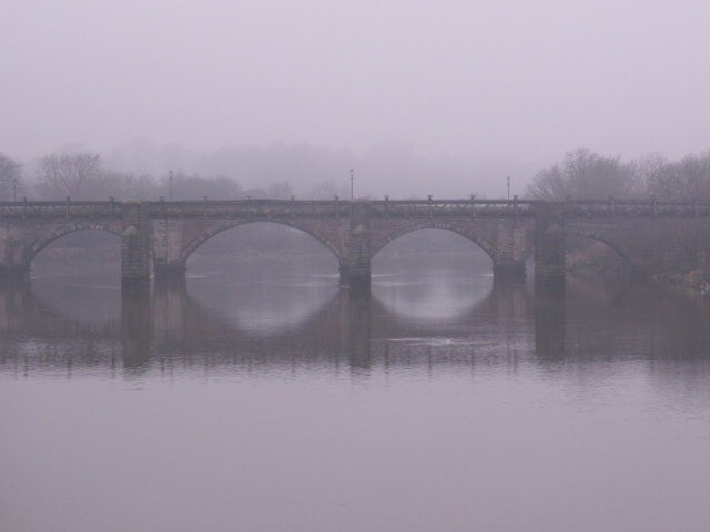 [Old+Penwortham+Bridge+in+winter+mist.jpg]