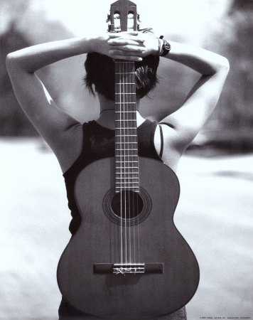 [1612787~Mujer-joven-con-guitarra-acustica-a-la-espalda-Posters.jpg]