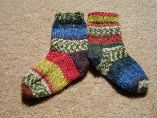 [knitted+socks.jpg]