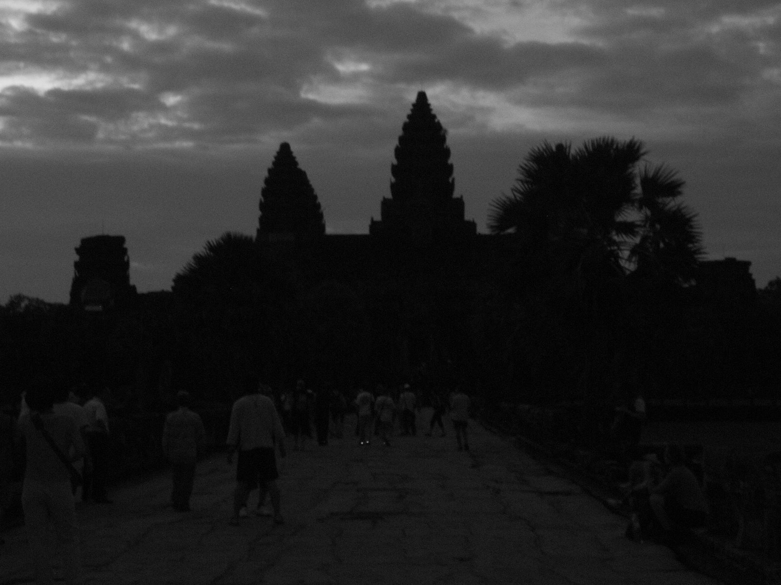 [BW+Angkor+Wat+2.JPG]