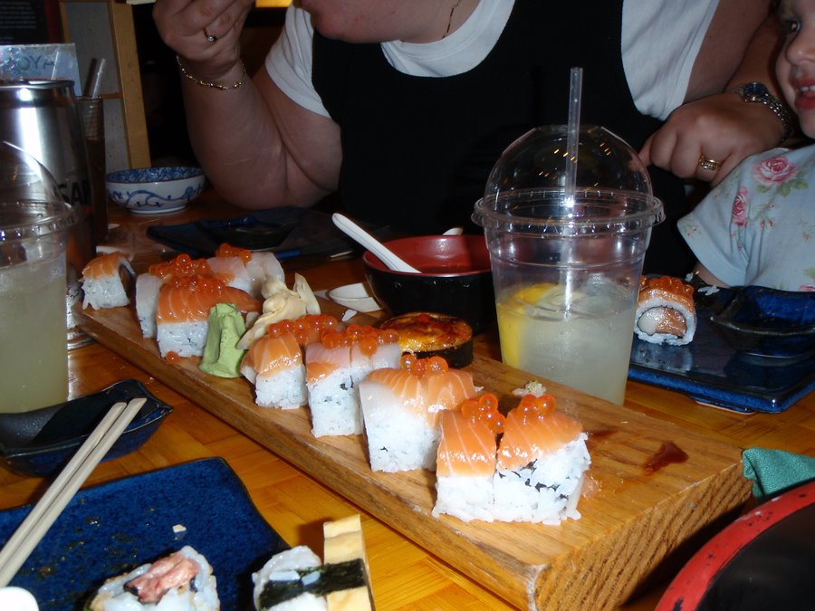 [Photo+Sushi+1.75M.jpg]