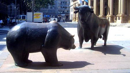 [bull-bear-at-frankfurt-stock-exchange-small.JPG]