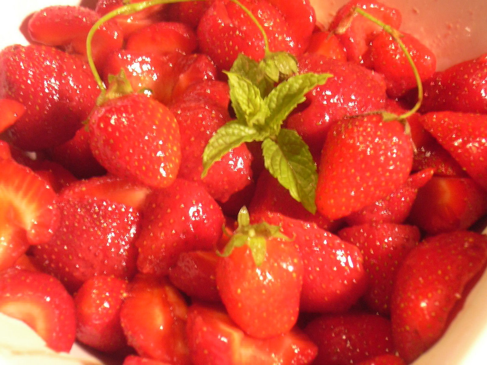 [Strawberries+close+up.jpg]