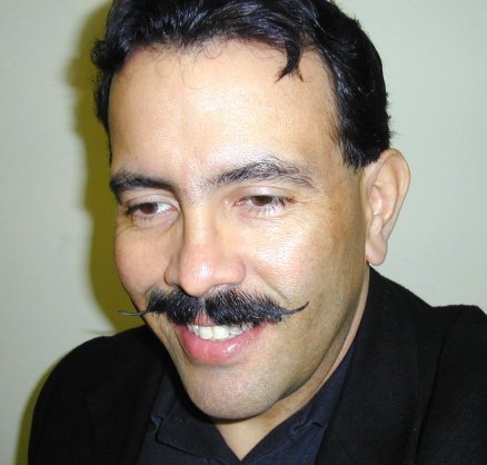 F. Lennox Campello 2004