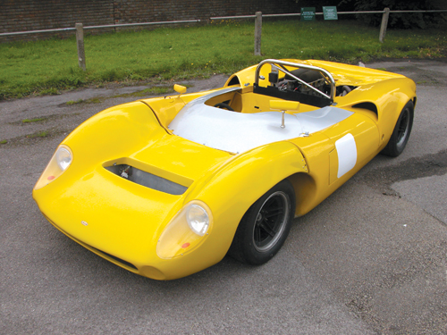 [1966+Lola+T70-Chevrolet+Spider+Mk+II.jpg]