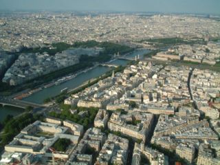 [320px-Aftnn_The_Seine_from_the_Eiffel_Tower.jpg]