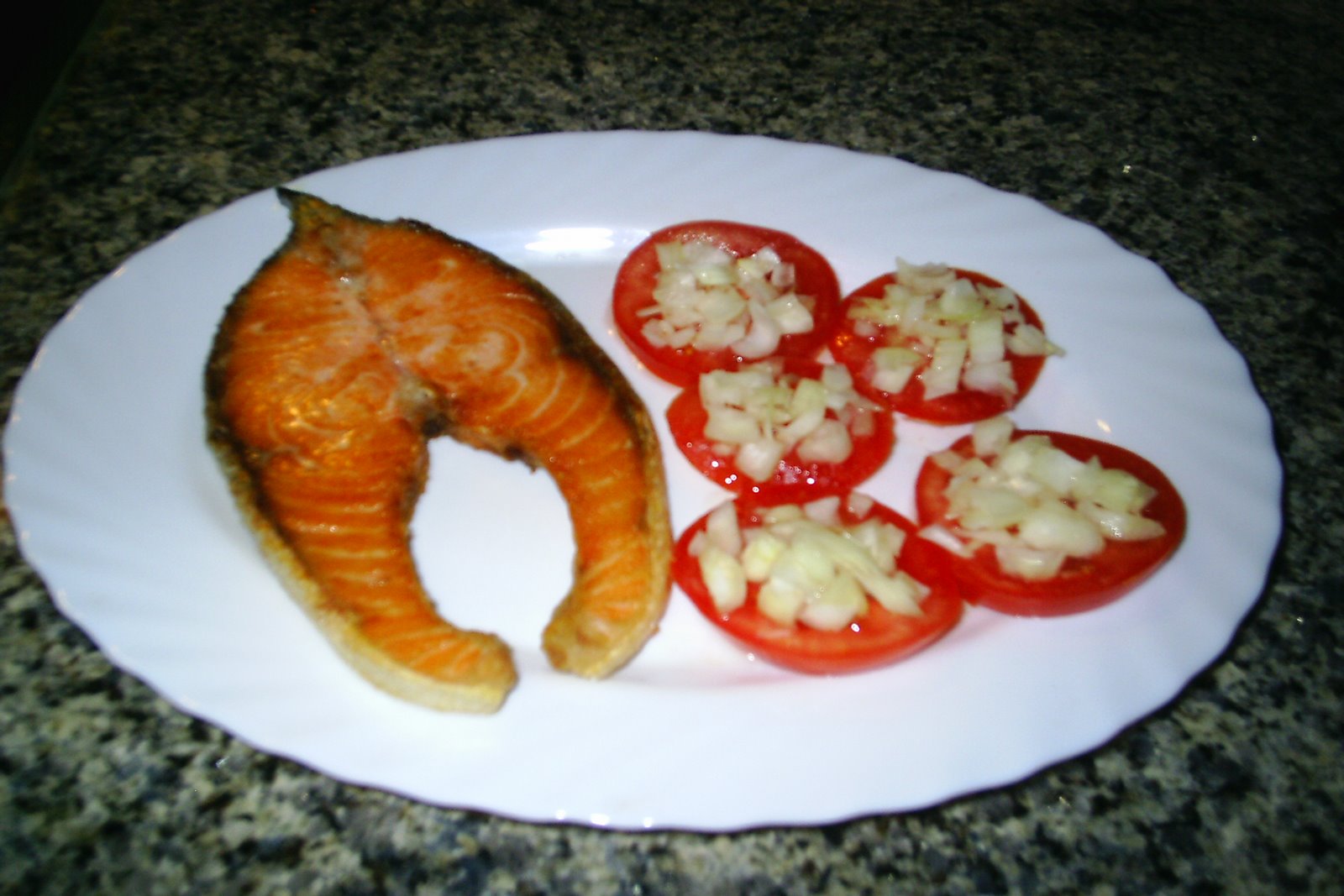 [salmon+con+tomate.JPG]