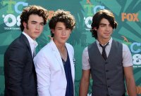 [Jonas-Brothers-Teen-Choice-Awards-2008-5.jpg]