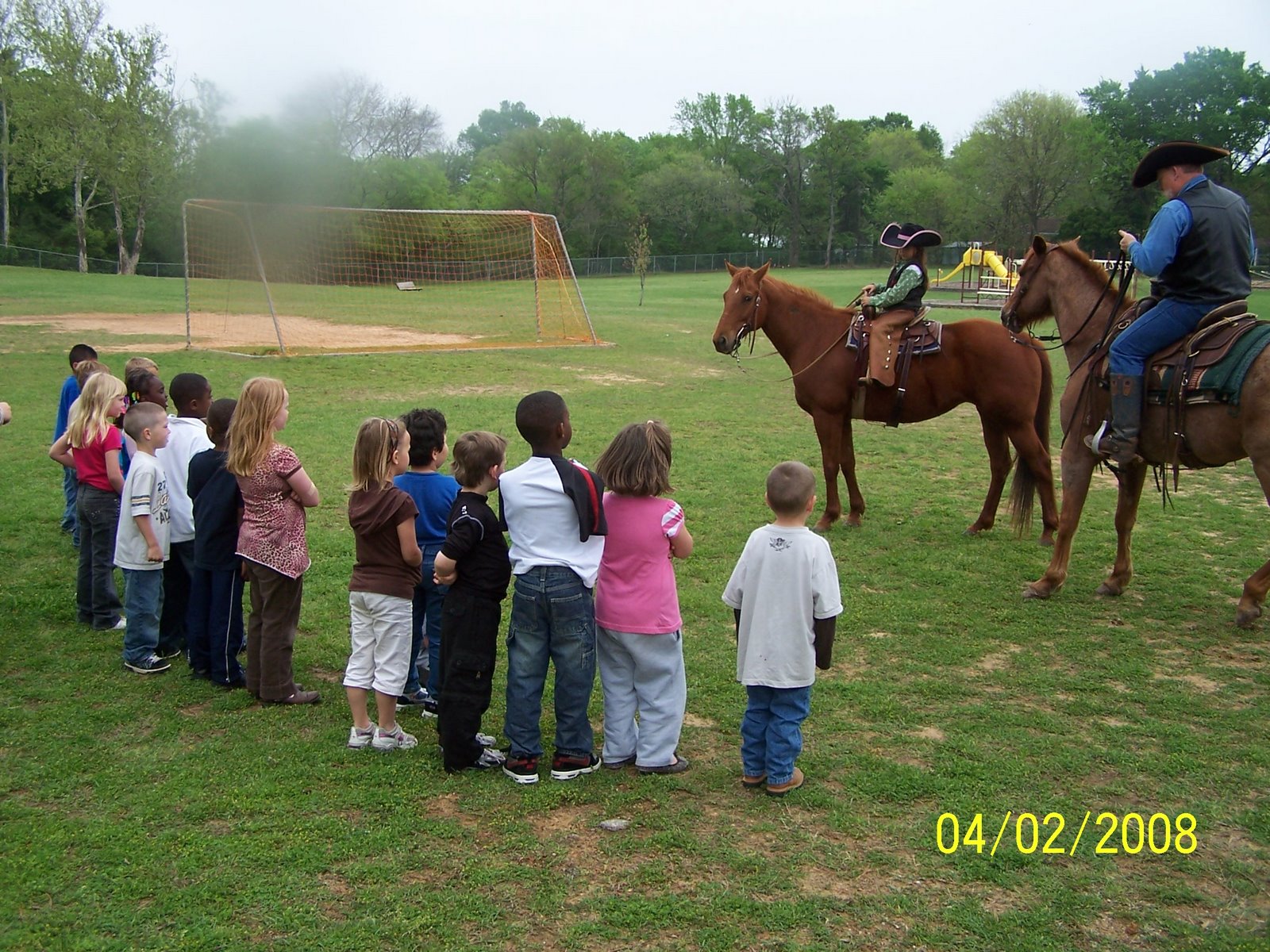 [horsedaykindergarten+006.jpg]