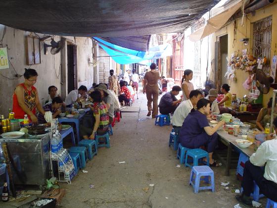 [416999-Food_Stalls-Hanoi.jpg]
