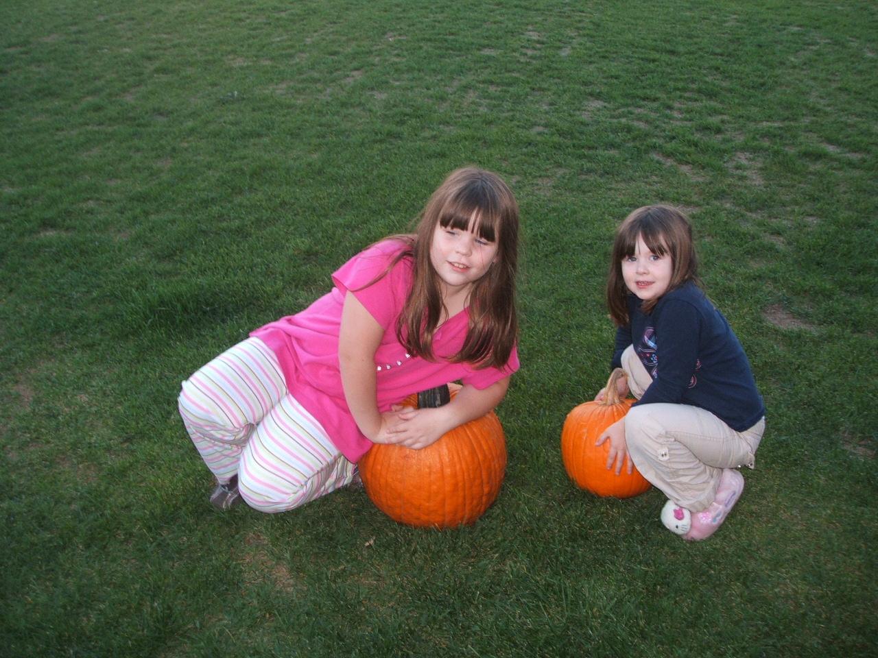 [M+&+M's+3rd+visit+and+pumpkin+carving!+004.jpg]
