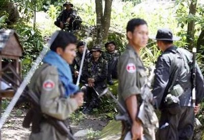 [Thai+troops+trespassing+into+Cambodia+06+(Reuters).jpg]