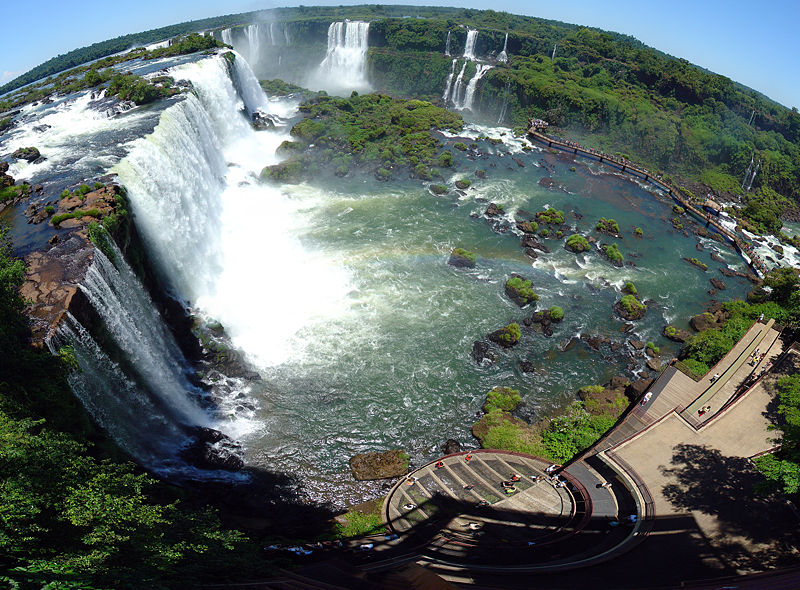 [800px-Iguazu_Décembre_2007_-_Panorama_3.jpg]