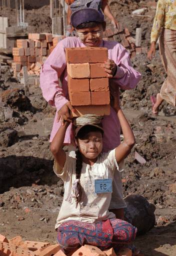 [Birmanie-Enfants-Travail-1.jpg]