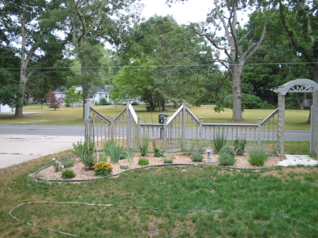 [My+New+Front+Fence+and+Garden.JPG]