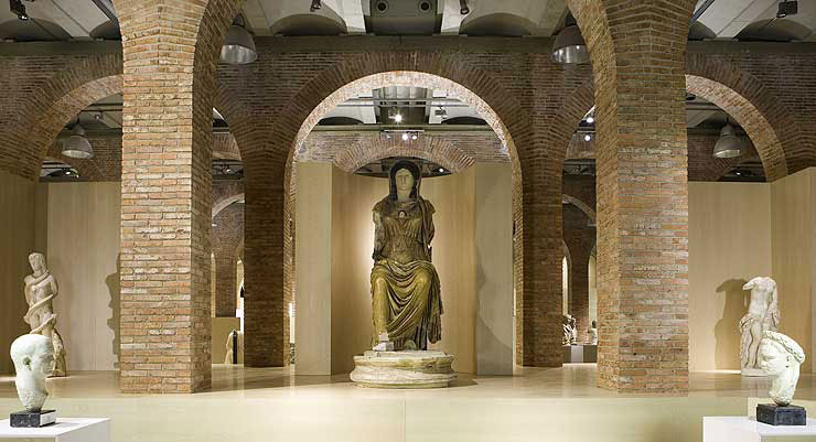 Estatua colosal de Minerva