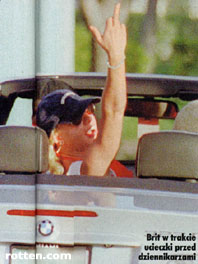 [Britney-loves-us-all.jpg]