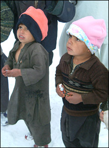 [_44409721_afghan_children.jpg]