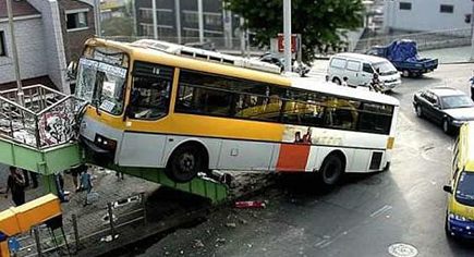 [bus-crash.jpg]
