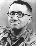 El analfabeto político    Bertolt Brecht