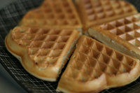 [200px-Waffle_hearts.jpg]