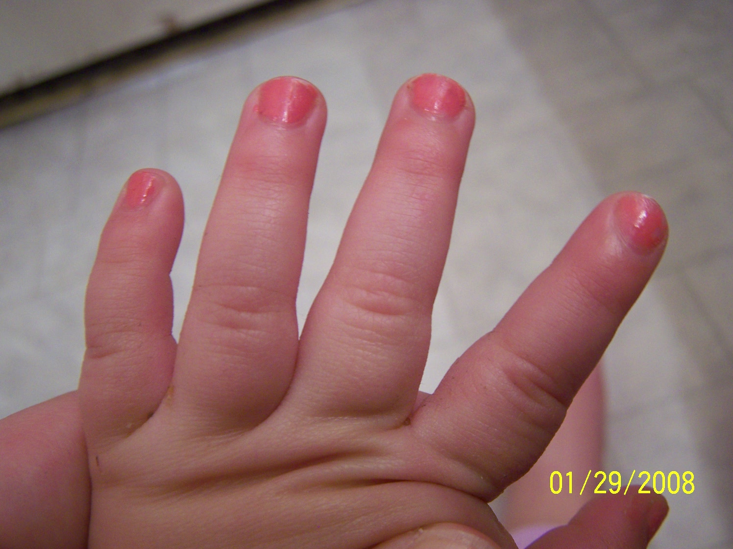 [pink+fingers.jpg]
