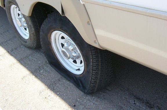 [flat+tire.jpg]