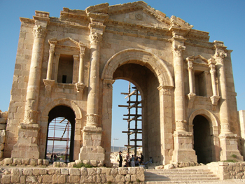 [Hadrians+Gate,+Jerash+.jpg]
