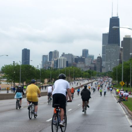 [bike+the+drive+via+chicagoist.jpg]