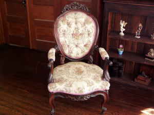 [craigslist+2+antique+victorian+chair.jpg]