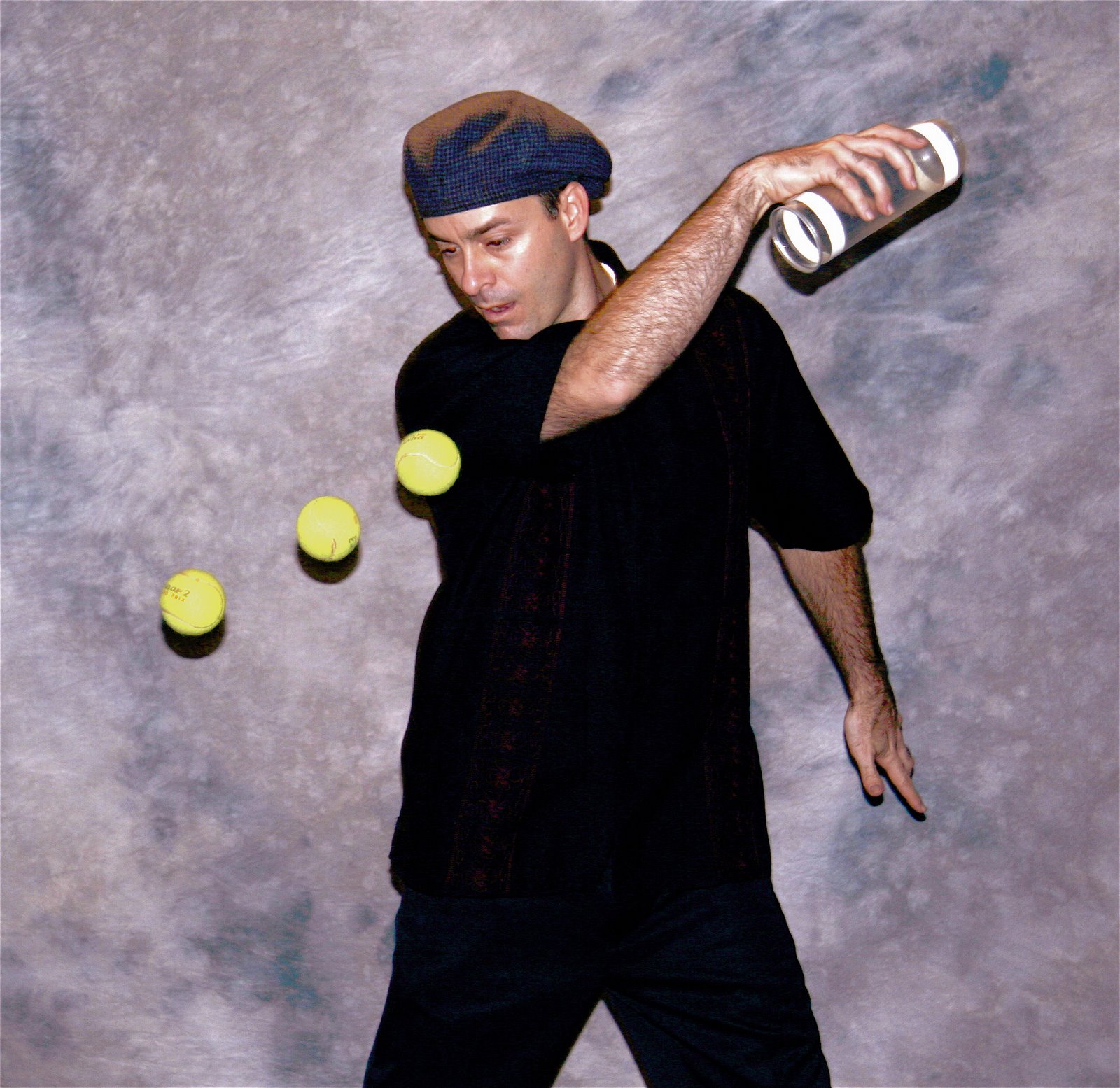 [Matt+Hall+Tennis+Ball+and+Can+Photo.htm]