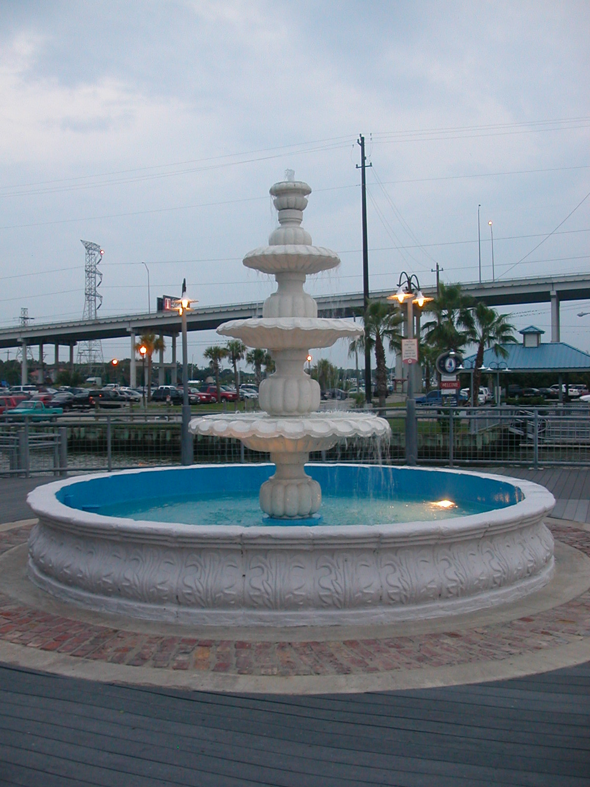 [Fountain.JPG]