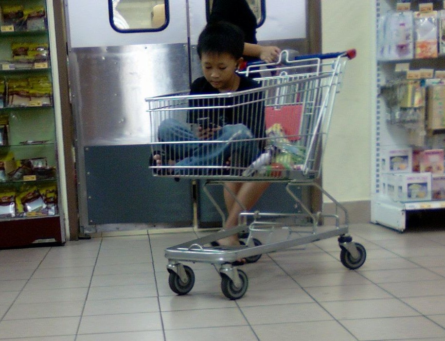 [boy-in-cart+(1).jpg]