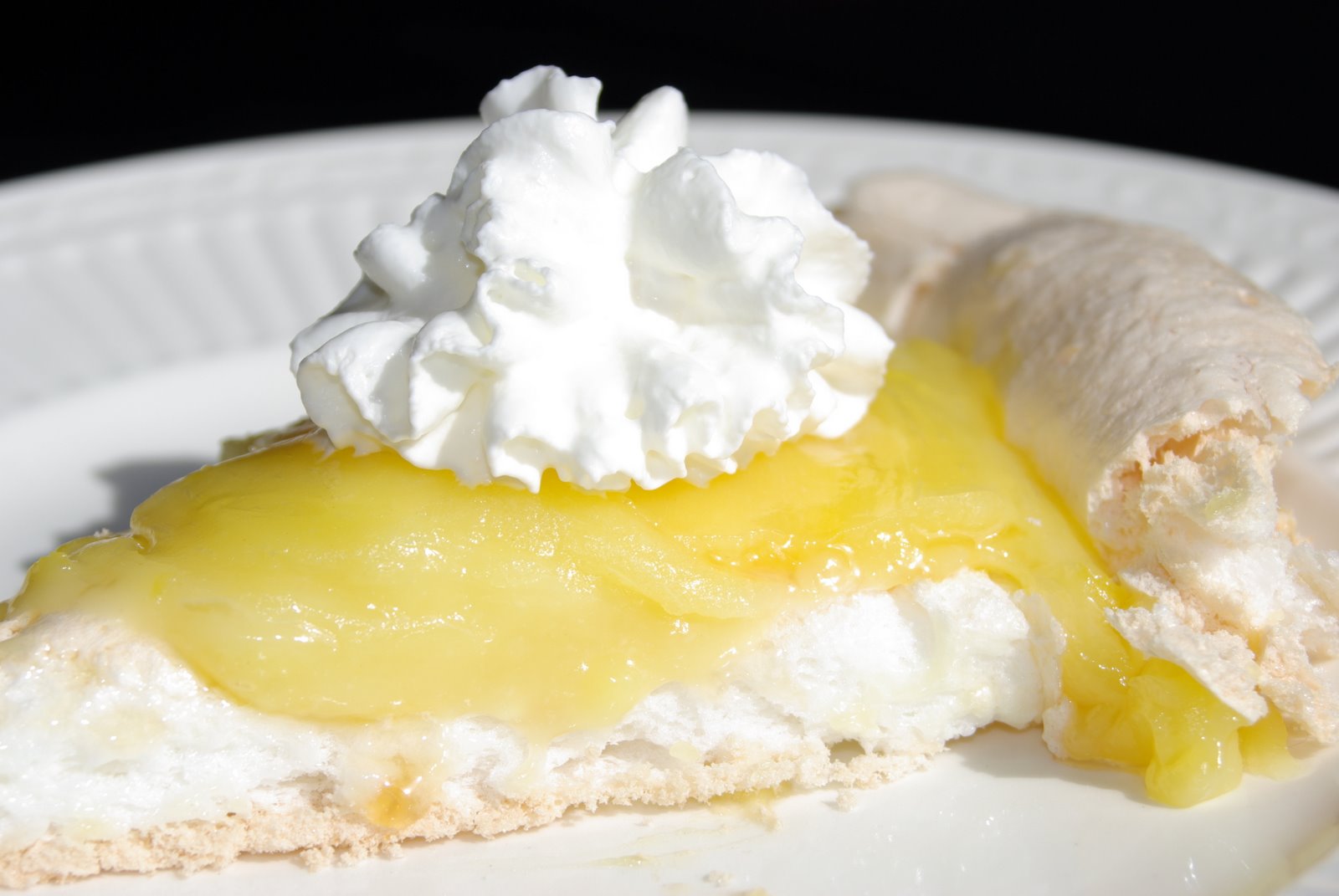 [lemon+meringue+dessert.JPG]