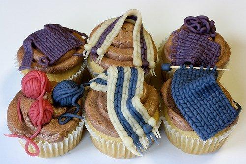[knitted_cupcakes.jpg]