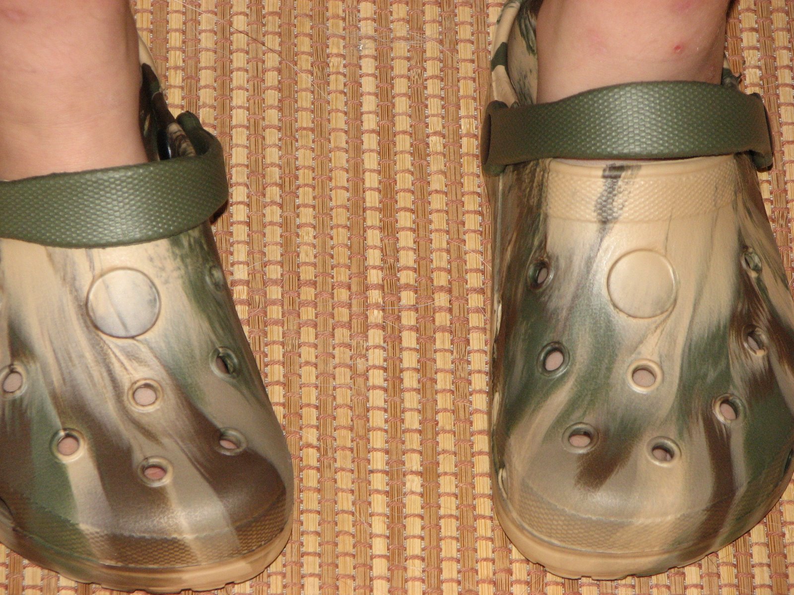 [Camo+shoes.JPG]