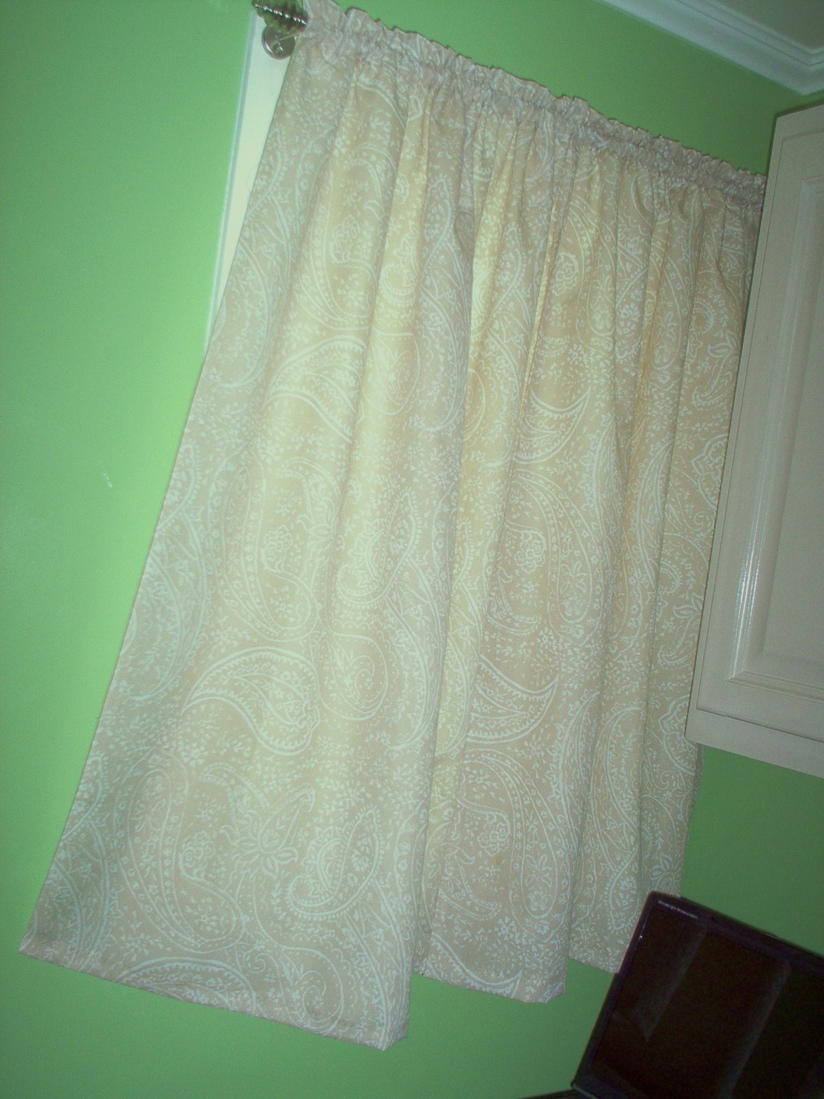 [curtains1+002.JPG]