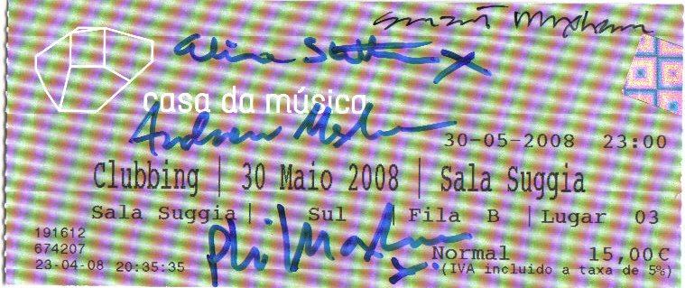 [20080530+-+Young+Marble+Giants+@+Casa+da+Musica+Porto.jpg]